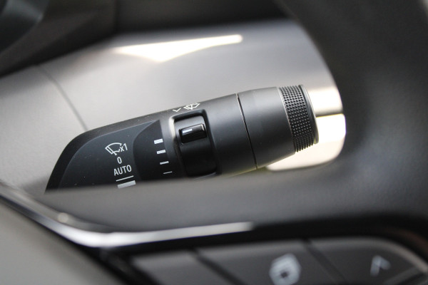 Renault Master T35 2.0 dCi 170pk L2H2 Extra - 2x Schuifdeur - Navigatie - Blind Spot - Camera - Stoelverwarming - Verwarmde voorruit - Rijklaar