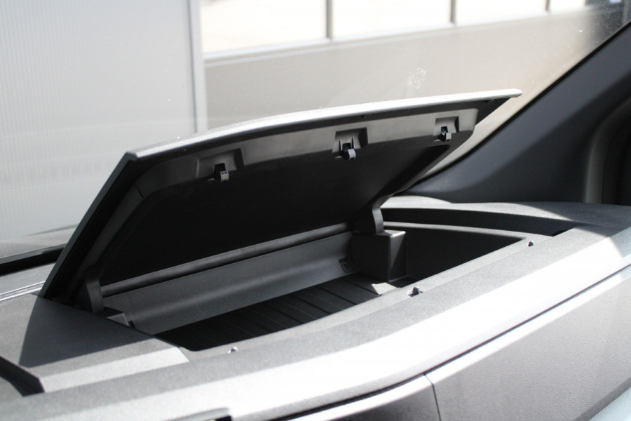 Renault Master T35 2.0 dCi 170pk L2H2 Extra - 2x Schuifdeur - Navigatie - Blind Spot - Camera - Stoelverwarming - Verwarmde voorruit - Rijklaar