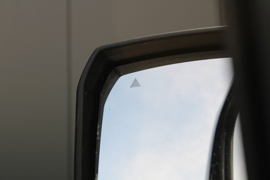 Renault Master T35 2.0 dCi 170pk L2H2 Extra - 2x Schuifdeur - Navigatie - Blind Spot - Camera - Stoelverwarming - Verwarmde voorruit - Rijklaar