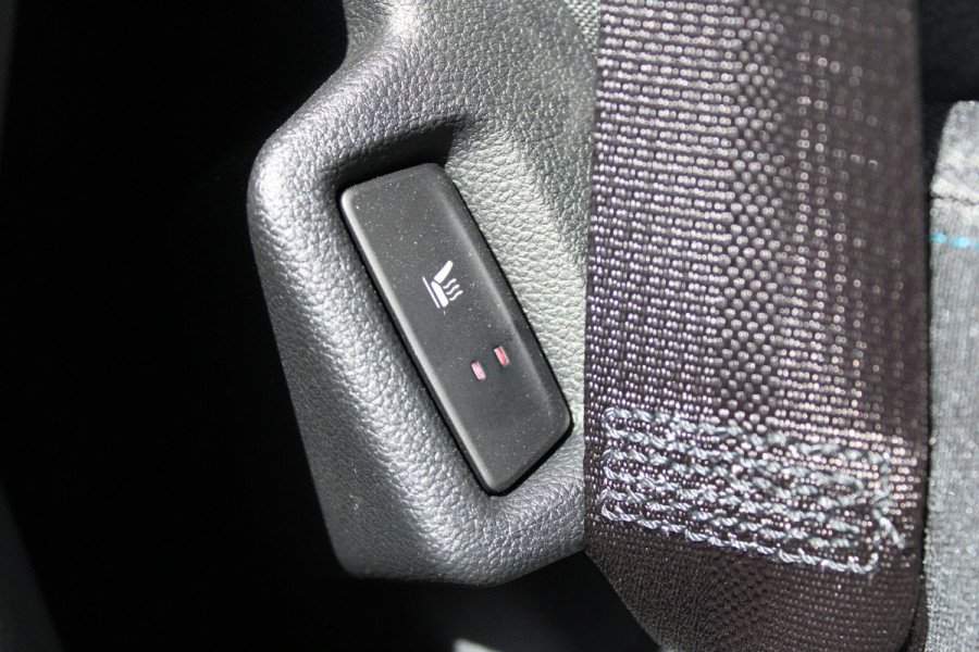 Renault Master T35 2.0 dCi 170pk L2H2 Extra - 2x Schuifdeur - Navigatie - Blind Spot - Camera - Stoelverwarming - Verwarmde voorruit - Rijklaar