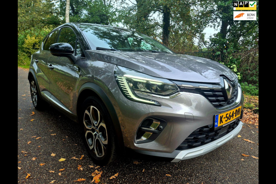 Renault Captur 1.6 E-Tech Plug-in Hybrid 160 Panoramadsk trekhaak Renault Captur 1.6 E-Tech Plug-in Hybrid 160 Panoramadsk trekhaak