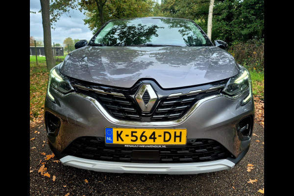 Renault Captur 1.6 E-Tech Plug-in Hybrid 160 Panoramadsk trekhaak Renault Captur 1.6 E-Tech Plug-in Hybrid 160 Panoramadsk trekhaak