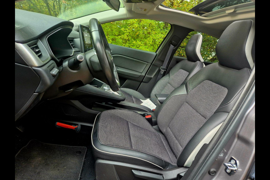 Renault Captur 1.6 E-Tech Plug-in Hybrid 160 Panoramadsk trekhaak Renault Captur 1.6 E-Tech Plug-in Hybrid 160 Panoramadsk trekhaak