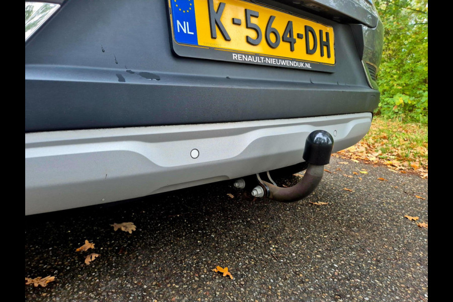Renault Captur 1.6 E-Tech Plug-in Hybrid 160 Panoramadsk trekhaak Renault Captur 1.6 E-Tech Plug-in Hybrid 160 Panoramadsk trekhaak