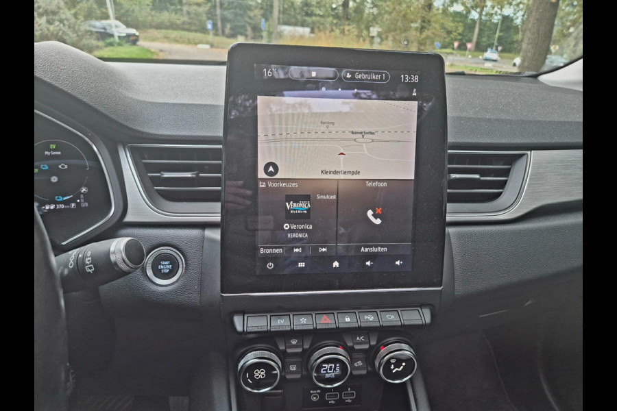 Renault Captur 1.6 E-Tech Plug-in Hybrid 160 Panoramadsk trekhaak Renault Captur 1.6 E-Tech Plug-in Hybrid 160 Panoramadsk trekhaak