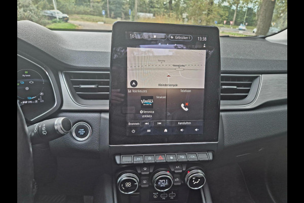 Renault Captur 1.6 E-Tech Plug-in Hybrid 160 Panoramadsk trekhaak Renault Captur 1.6 E-Tech Plug-in Hybrid 160 Panoramadsk trekhaak