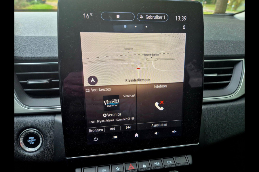 Renault Captur 1.6 E-Tech Plug-in Hybrid 160 Panoramadsk trekhaak Renault Captur 1.6 E-Tech Plug-in Hybrid 160 Panoramadsk trekhaak