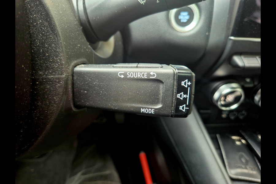 Renault Captur 1.6 E-Tech Plug-in Hybrid 160 Panoramadsk trekhaak Renault Captur 1.6 E-Tech Plug-in Hybrid 160 Panoramadsk trekhaak