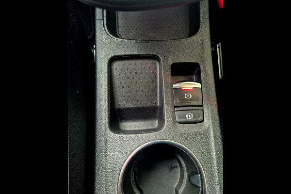 Renault Captur 1.6 E-Tech Plug-in Hybrid 160 Panoramadsk trekhaak Renault Captur 1.6 E-Tech Plug-in Hybrid 160 Panoramadsk trekhaak