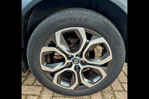 Renault Captur 1.6 E-Tech Plug-in Hybrid 160 Panoramadsk trekhaak Renault Captur 1.6 E-Tech Plug-in Hybrid 160 Panoramadsk trekhaak