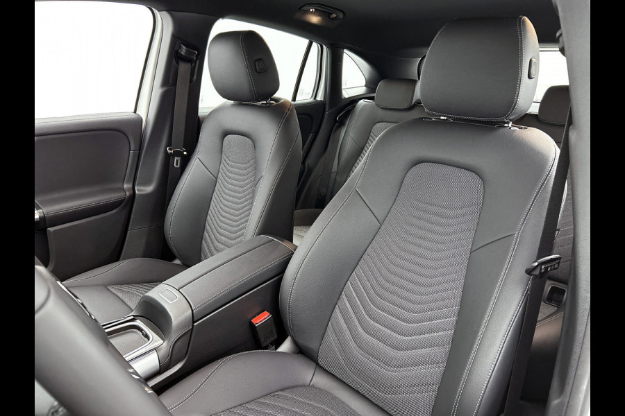 Mercedes-Benz EQA 250+ Business Solution 71 kWh | Parkeerpakket met achteruitrijcamera | Widescreen display | Zitcomfortpakket | Sfeerverlichting | EASY PACK achterklep | Stoelverwarming voor | Licht- en zicht pakket | Mercedes-Benz EQA 250+ Business Solution 71 kWh | Parkeerpakket met achteruitrijcamera | Widescreen display | Zitcomfortpakket | Sfeerverlichting | EASY PACK achterklep | Stoelverwarming voor | Licht- en zicht pakket |