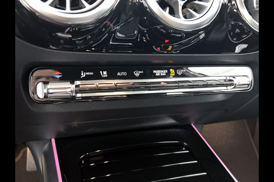 Mercedes-Benz EQA 250+ Business Solution 71 kWh | Parkeerpakket met achteruitrijcamera | Widescreen display | Zitcomfortpakket | Sfeerverlichting | EASY PACK achterklep | Stoelverwarming voor | Licht- en zicht pakket | Mercedes-Benz EQA 250+ Business Solution 71 kWh | Parkeerpakket met achteruitrijcamera | Widescreen display | Zitcomfortpakket | Sfeerverlichting | EASY PACK achterklep | Stoelverwarming voor | Licht- en zicht pakket |