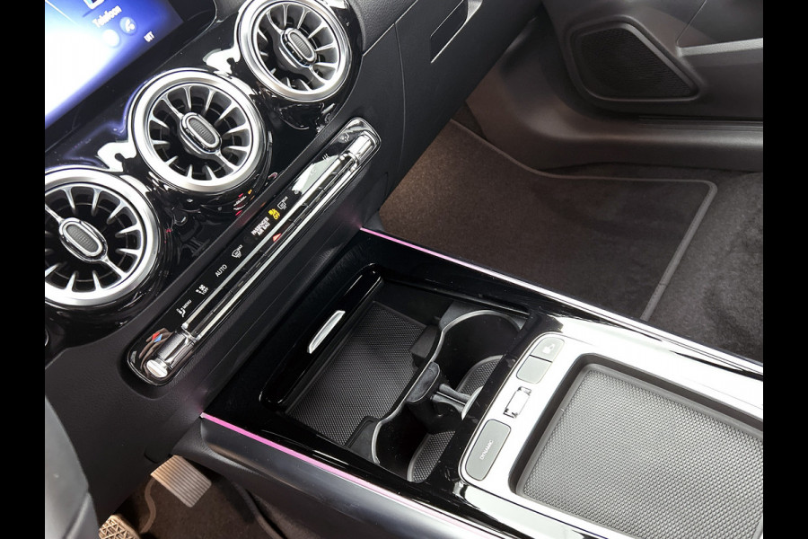 Mercedes-Benz EQA 250+ Business Solution 71 kWh | Parkeerpakket met achteruitrijcamera | Widescreen display | Zitcomfortpakket | Sfeerverlichting | EASY PACK achterklep | Stoelverwarming voor | Licht- en zicht pakket | Mercedes-Benz EQA 250+ Business Solution 71 kWh | Parkeerpakket met achteruitrijcamera | Widescreen display | Zitcomfortpakket | Sfeerverlichting | EASY PACK achterklep | Stoelverwarming voor | Licht- en zicht pakket |