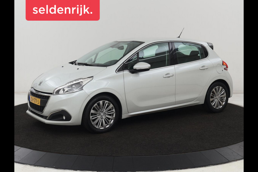 Peugeot 208 1.5 BleuHDi Allure | Trekhaak | Carplay | Navigatie | Climate control | Cruise control | Parkeerhulp | DAB | Bluetooth