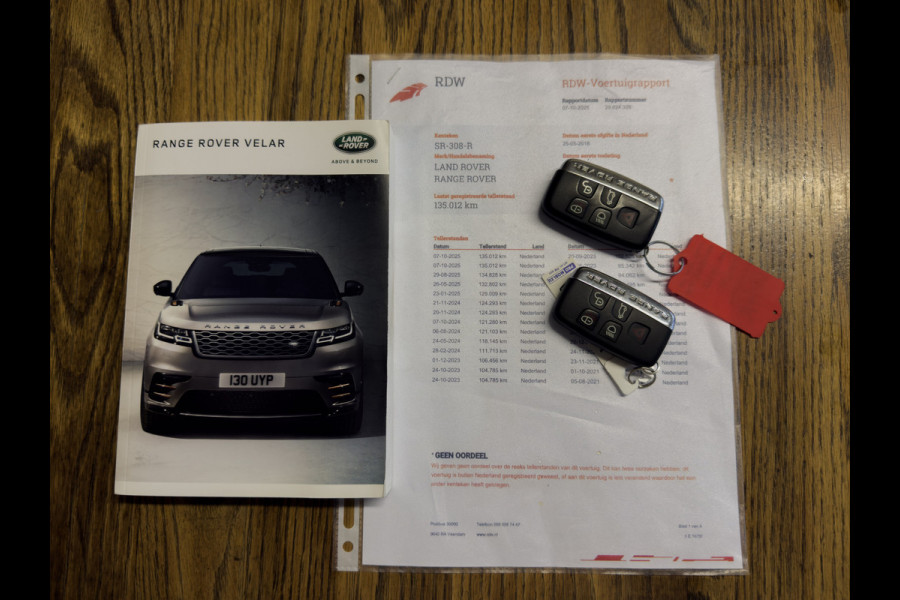 Land Rover Range Rover Velar 3.0 V6 AWD HSE R-dynamic - Airco, Elek. verst. stoelen, Stuur- stoelverwarming, Pano, Cruise! Land Rover Range Rover Velar 3.0 V6 AWD HSE R-dynamic - Airco, Elek. verst. stoelen, Stuur- stoelverwarming, Pano, Cruise!