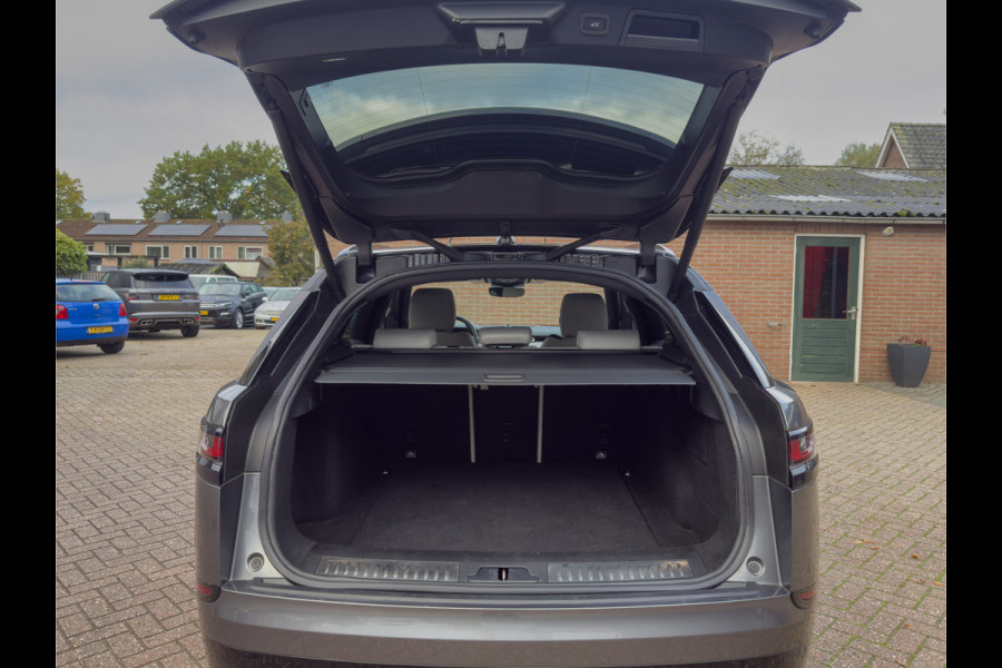 Land Rover Range Rover Velar 3.0 V6 AWD HSE R-dynamic - Airco, Elek. verst. stoelen, Stuur- stoelverwarming, Pano, Cruise! Land Rover Range Rover Velar 3.0 V6 AWD HSE R-dynamic - Airco, Elek. verst. stoelen, Stuur- stoelverwarming, Pano, Cruise!