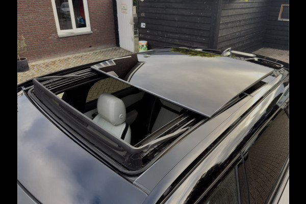 Land Rover Range Rover Velar 3.0 V6 AWD HSE R-dynamic - Airco, Elek. verst. stoelen, Stuur- stoelverwarming, Pano, Cruise! Land Rover Range Rover Velar 3.0 V6 AWD HSE R-dynamic - Airco, Elek. verst. stoelen, Stuur- stoelverwarming, Pano, Cruise!