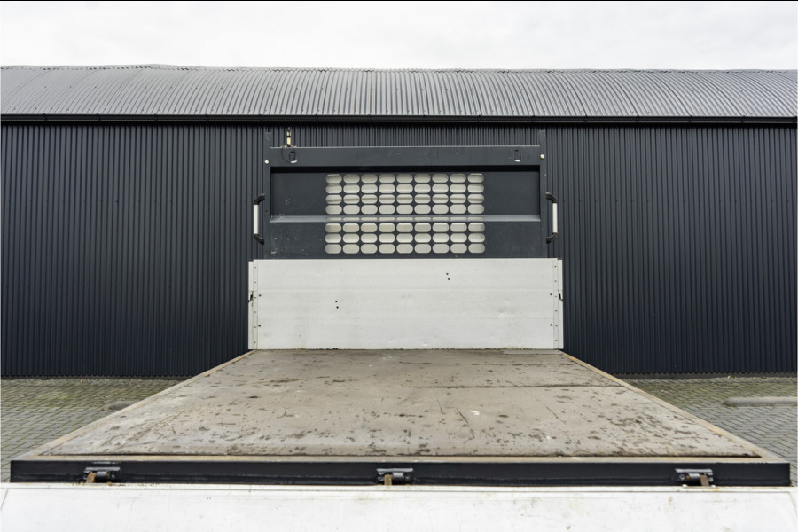 Volkswagen Crafter 35 2.0 TDI | Kipper | DC | 6-Zits | Cruise | Airco | Euro 6 Volkswagen Crafter 35 2.0 TDI | Kipper | DC | 6-Zits | Cruise | Airco | Euro 6