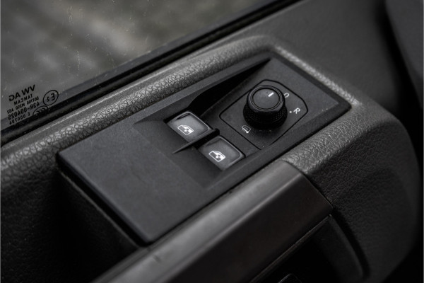 Volkswagen Crafter 35 2.0 TDI | Kipper | DC | 6-Zits | Cruise | Airco | Euro 6 Volkswagen Crafter 35 2.0 TDI | Kipper | DC | 6-Zits | Cruise | Airco | Euro 6