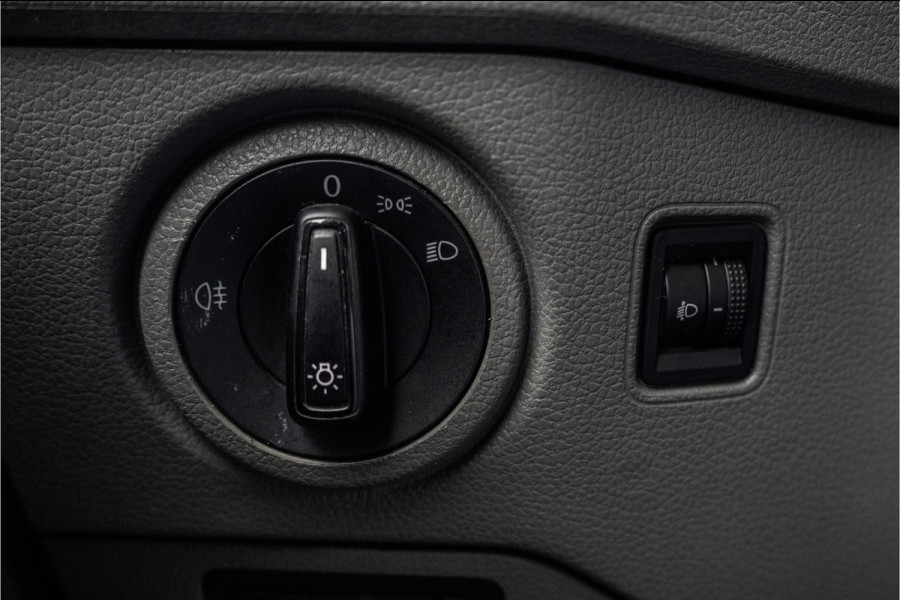 Volkswagen Crafter 35 2.0 TDI | Kipper | DC | 6-Zits | Cruise | Airco | Euro 6 Volkswagen Crafter 35 2.0 TDI | Kipper | DC | 6-Zits | Cruise | Airco | Euro 6