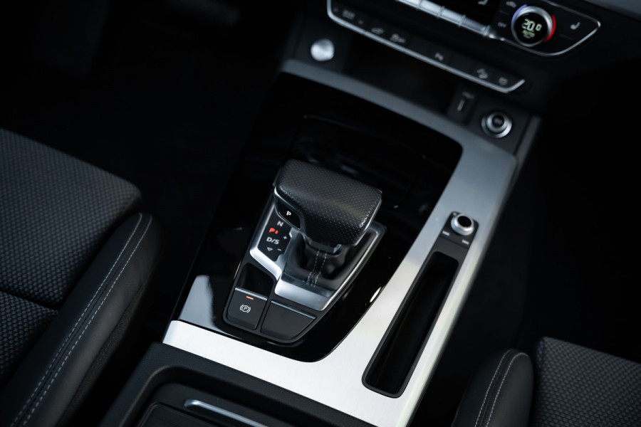 Audi Q5 50 TFSI e - S-Line | Panorama | Keyless | Dealer o.h.