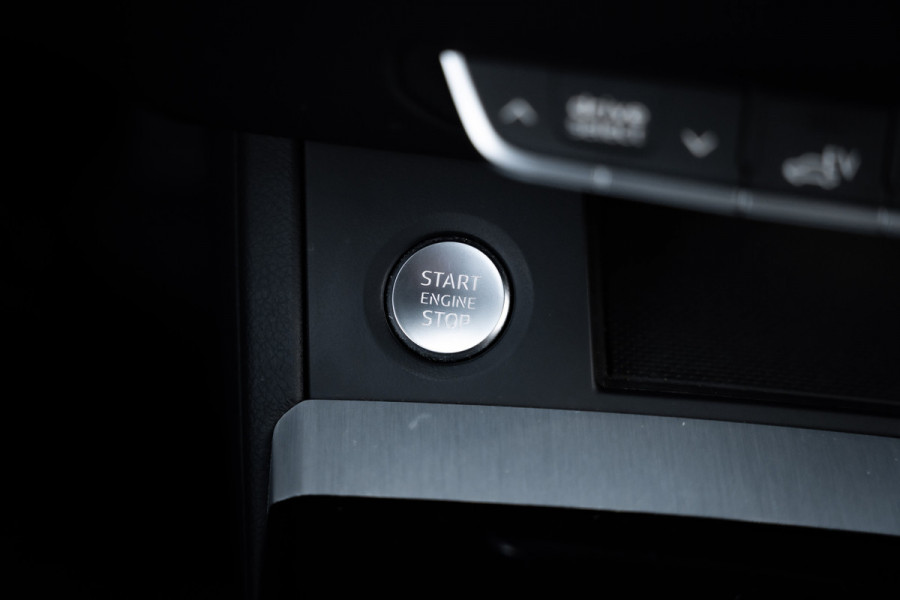 Audi Q5 50 TFSI e - S-Line | Panorama | Keyless | Dealer o.h.