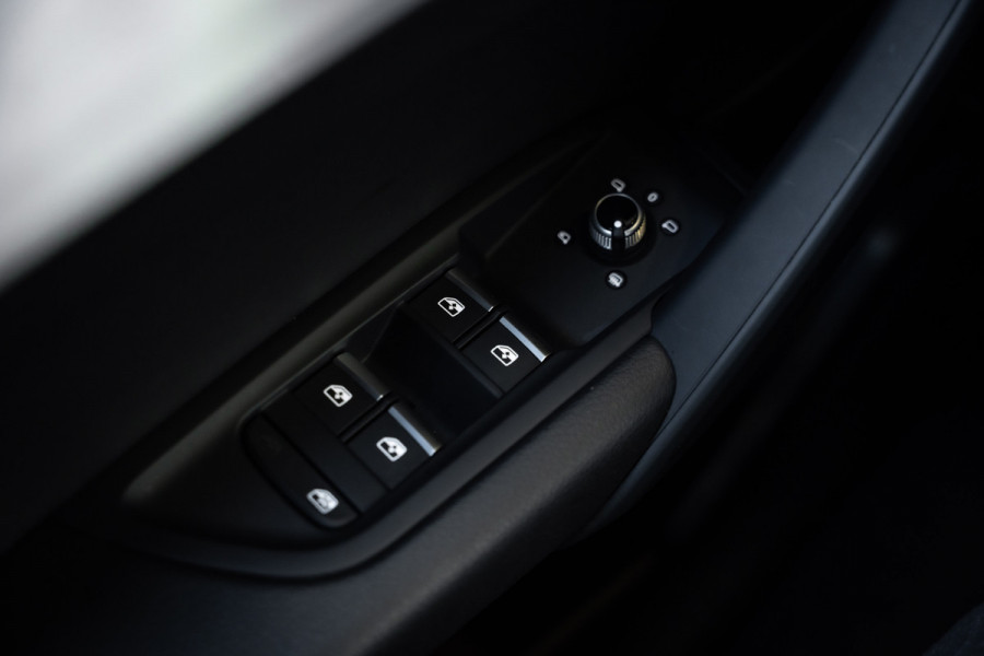 Audi Q5 50 TFSI e - S-Line | Panorama | Keyless | Dealer o.h.