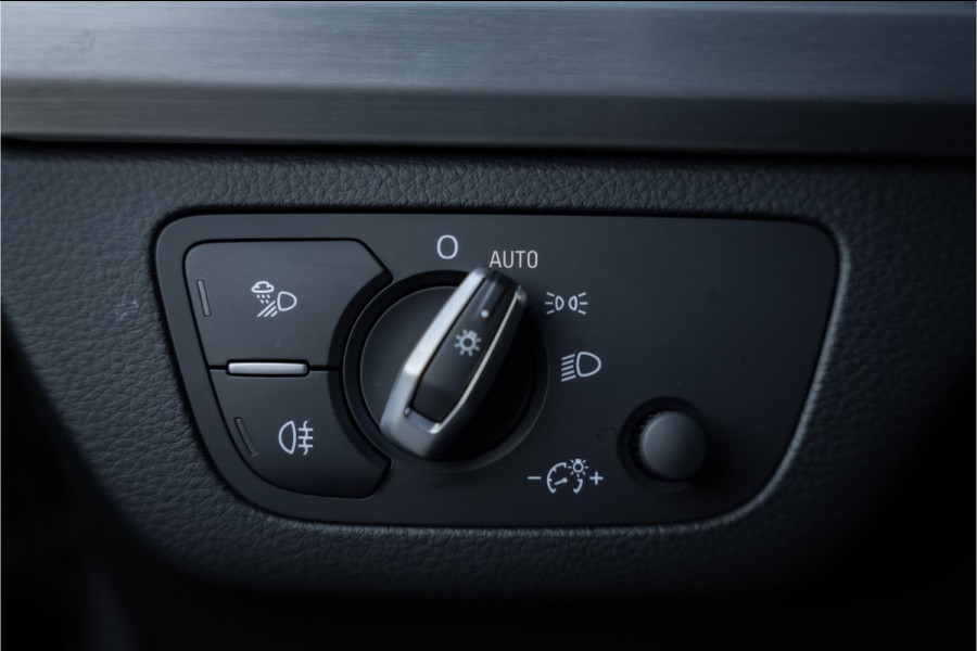 Audi Q5 50 TFSI e - S-Line | Panorama | Keyless | Dealer o.h.