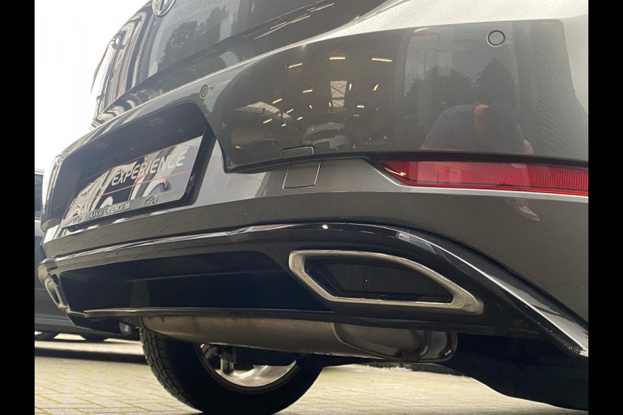 Volkswagen Golf 7.5 1.5 TSI 150PK Highline R-LINE NAVI LED Volkswagen Golf 7.5 1.5 TSI 150PK Highline R-LINE NAVI LED