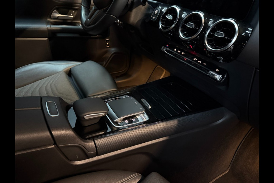 Mercedes-Benz B-Klasse 180 Star Edition Luxury Line 17 inch trekhaak camera Mercedes-Benz B-Klasse 180 Star Edition Luxury Line 17 inch trekhaak camera