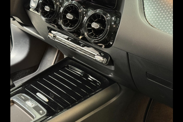 Mercedes-Benz B-Klasse 180 Star Edition Luxury Line 17 inch trekhaak camera Mercedes-Benz B-Klasse 180 Star Edition Luxury Line 17 inch trekhaak camera