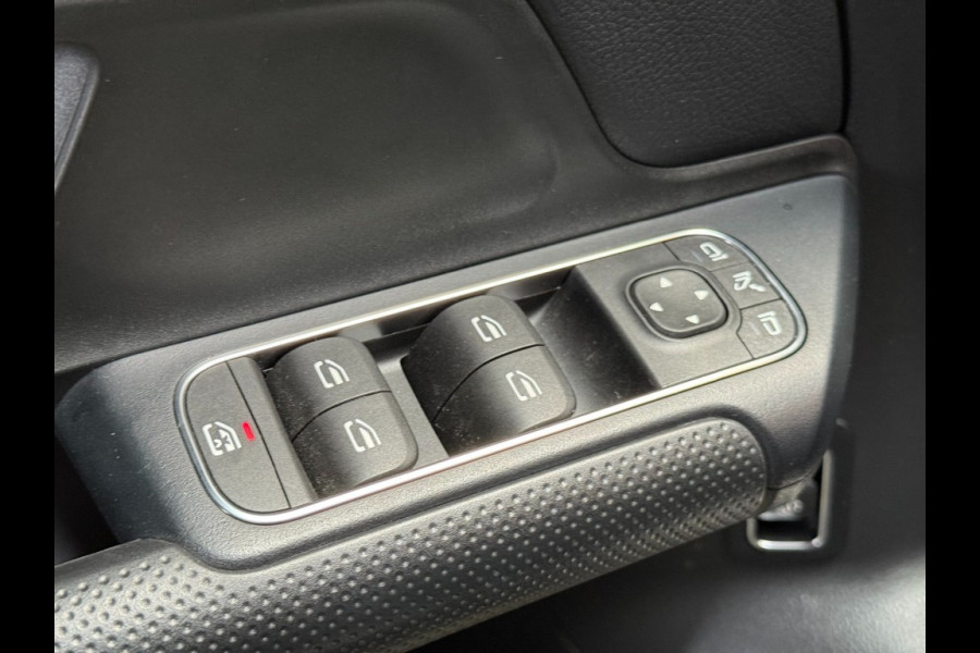 Mercedes-Benz B-Klasse 180 Star Edition Luxury Line 17 inch trekhaak camera Mercedes-Benz B-Klasse 180 Star Edition Luxury Line 17 inch trekhaak camera