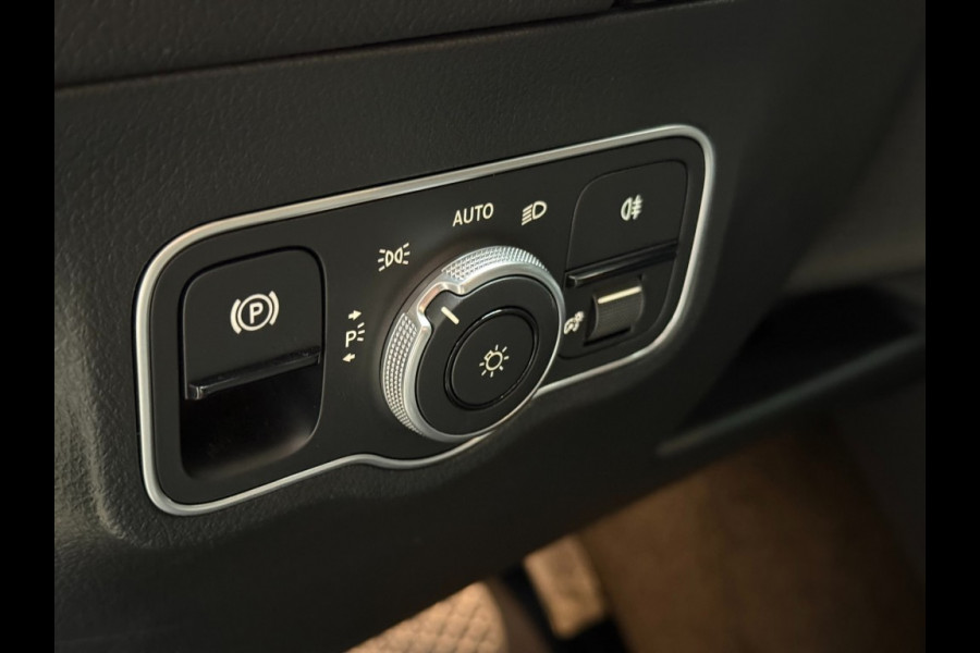 Mercedes-Benz B-Klasse 180 Star Edition Luxury Line 17 inch trekhaak camera Mercedes-Benz B-Klasse 180 Star Edition Luxury Line 17 inch trekhaak camera