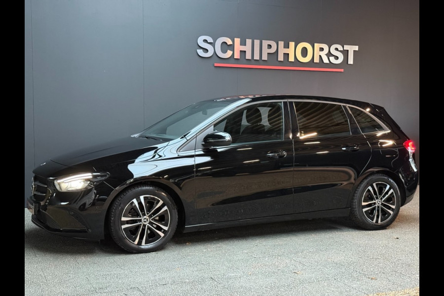 Mercedes-Benz B-Klasse 180 Star Edition Luxury Line 17 inch trekhaak camera Mercedes-Benz B-Klasse 180 Star Edition Luxury Line 17 inch trekhaak camera