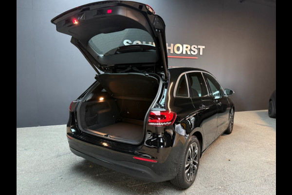 Mercedes-Benz B-Klasse 180 Star Edition Luxury Line 17 inch trekhaak camera Mercedes-Benz B-Klasse 180 Star Edition Luxury Line 17 inch trekhaak camera