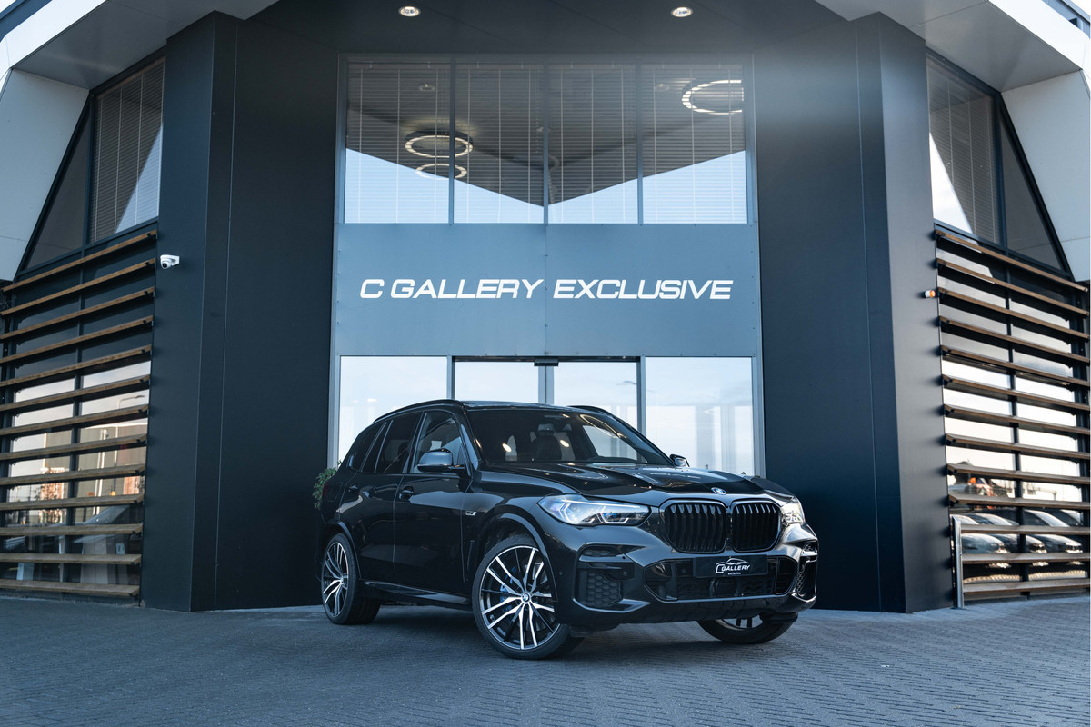 BMW X5 xDrive45e High Executive M-Sport l Laser l Luchtv. l Panorama l HUD l Stoelk. BMW X5 xDrive45e High Executive M-Sport l Laser l Luchtv. l Panorama l HUD l Stoelk.