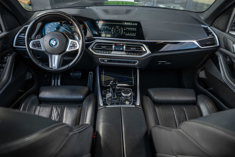 BMW X5 xDrive45e High Executive M-Sport l Laser l Luchtv. l Panorama l HUD l Stoelk. BMW X5 xDrive45e High Executive M-Sport l Laser l Luchtv. l Panorama l HUD l Stoelk.