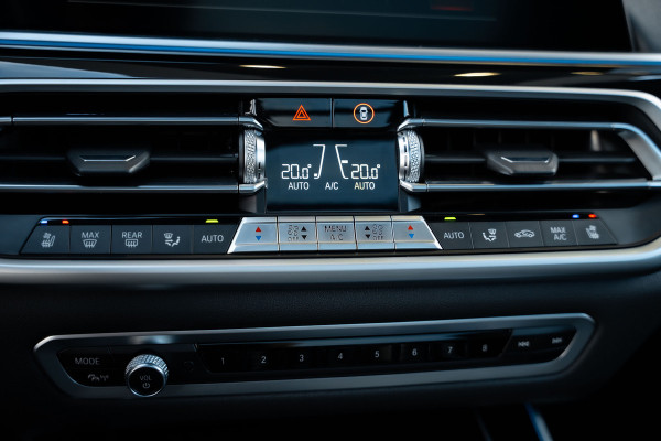 BMW X5 xDrive45e High Executive M-Sport l Laser l Luchtv. l Panorama l HUD l Stoelk. BMW X5 xDrive45e High Executive M-Sport l Laser l Luchtv. l Panorama l HUD l Stoelk.