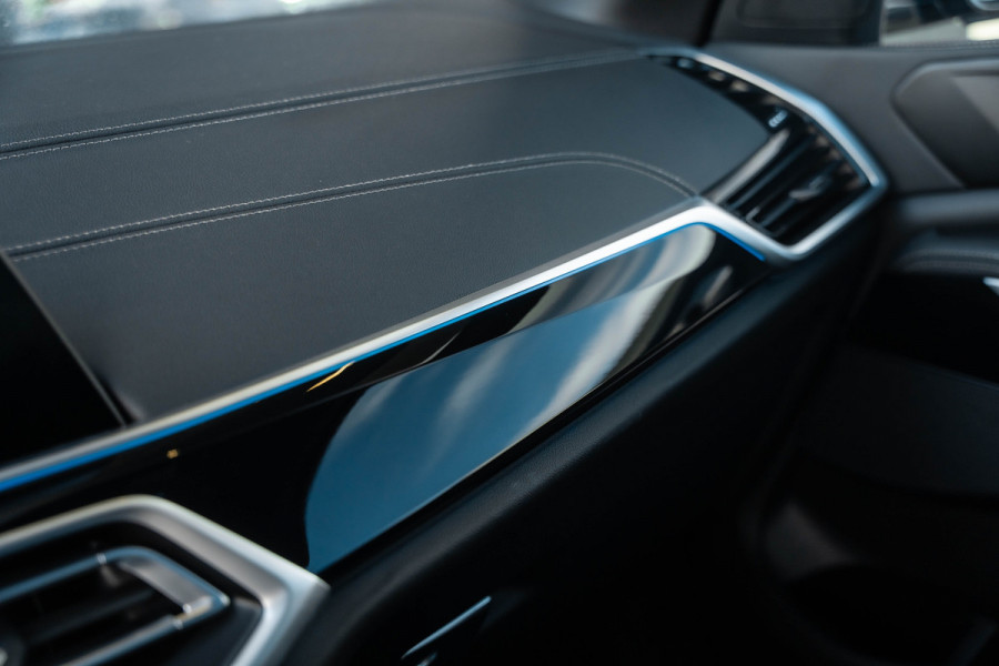 BMW X5 xDrive45e High Executive M-Sport l Laser l Luchtv. l Panorama l HUD l Stoelk. BMW X5 xDrive45e High Executive M-Sport l Laser l Luchtv. l Panorama l HUD l Stoelk.