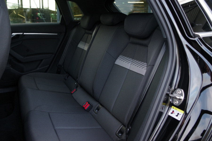 Audi A3 Sportback 40 TFSI e 204 PK Advanced Edition PHEV, Sportstoelen, Adap. Cruise Control, LED
