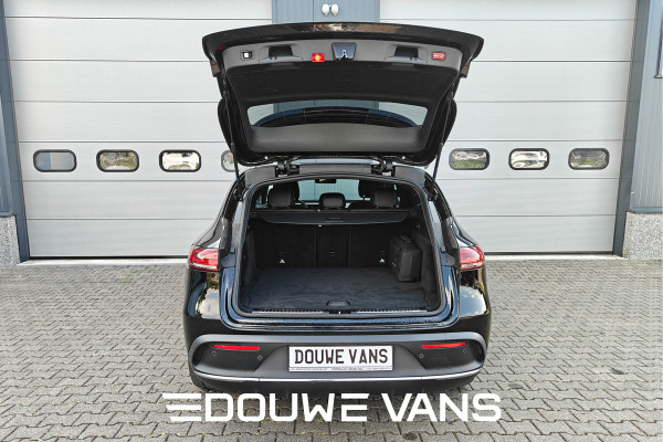 Mercedes-Benz EQC 400 4MATIC 360 Camera Burmester Trekhaak Panorama BTW auto Dealer onderhouden.
