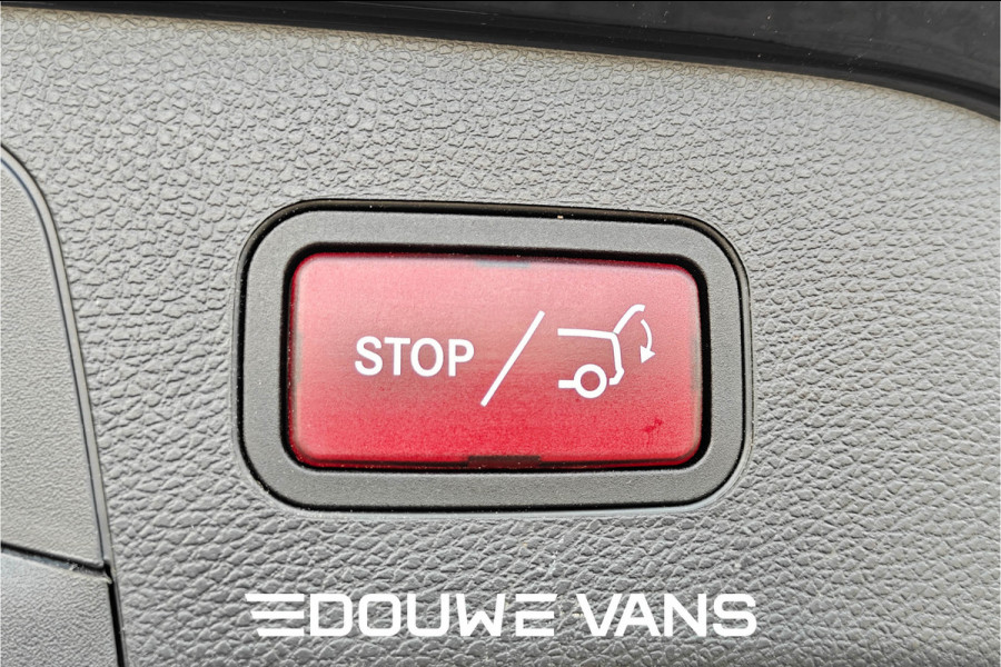 Mercedes-Benz EQC 400 4MATIC 360 Camera Burmester Trekhaak Panorama BTW auto Dealer onderhouden.