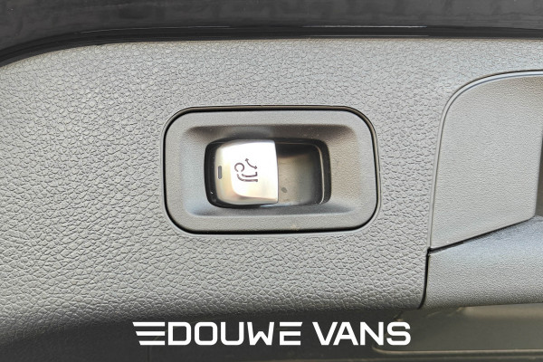 Mercedes-Benz EQC 400 4MATIC 360 Camera Burmester Trekhaak Panorama BTW auto Dealer onderhouden.