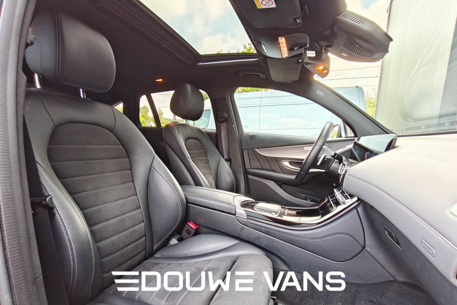 Mercedes-Benz EQC 400 4MATIC 360 Camera Burmester Trekhaak Panorama BTW auto Dealer onderhouden.
