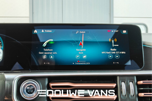 Mercedes-Benz EQC 400 4MATIC 360 Camera Burmester Trekhaak Panorama BTW auto Dealer onderhouden.