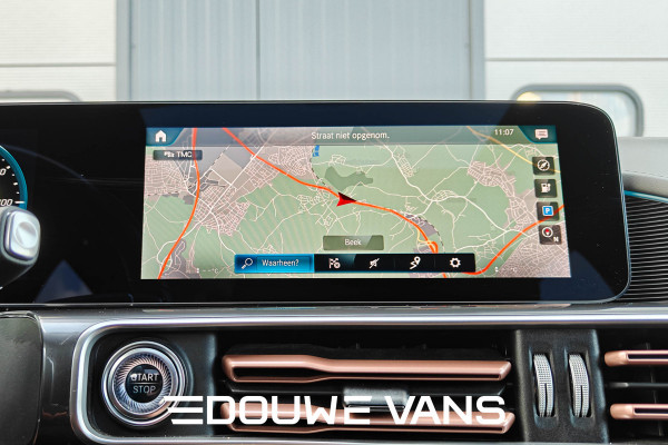 Mercedes-Benz EQC 400 4MATIC 360 Camera Burmester Trekhaak Panorama BTW auto Dealer onderhouden.