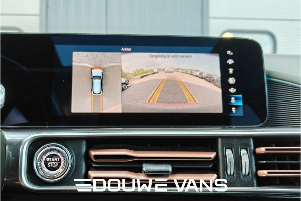 Mercedes-Benz EQC 400 4MATIC 360 Camera Burmester Trekhaak Panorama BTW auto Dealer onderhouden.
