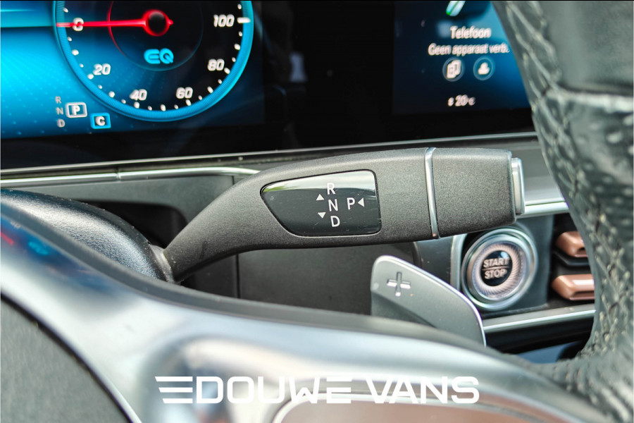 Mercedes-Benz EQC 400 4MATIC 360 Camera Burmester Trekhaak Panorama BTW auto Dealer onderhouden.