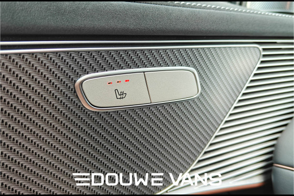 Mercedes-Benz EQC 400 4MATIC 360 Camera Burmester Trekhaak Panorama BTW auto Dealer onderhouden.