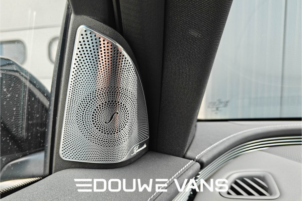 Mercedes-Benz EQC 400 4MATIC 360 Camera Burmester Trekhaak Panorama BTW auto Dealer onderhouden.